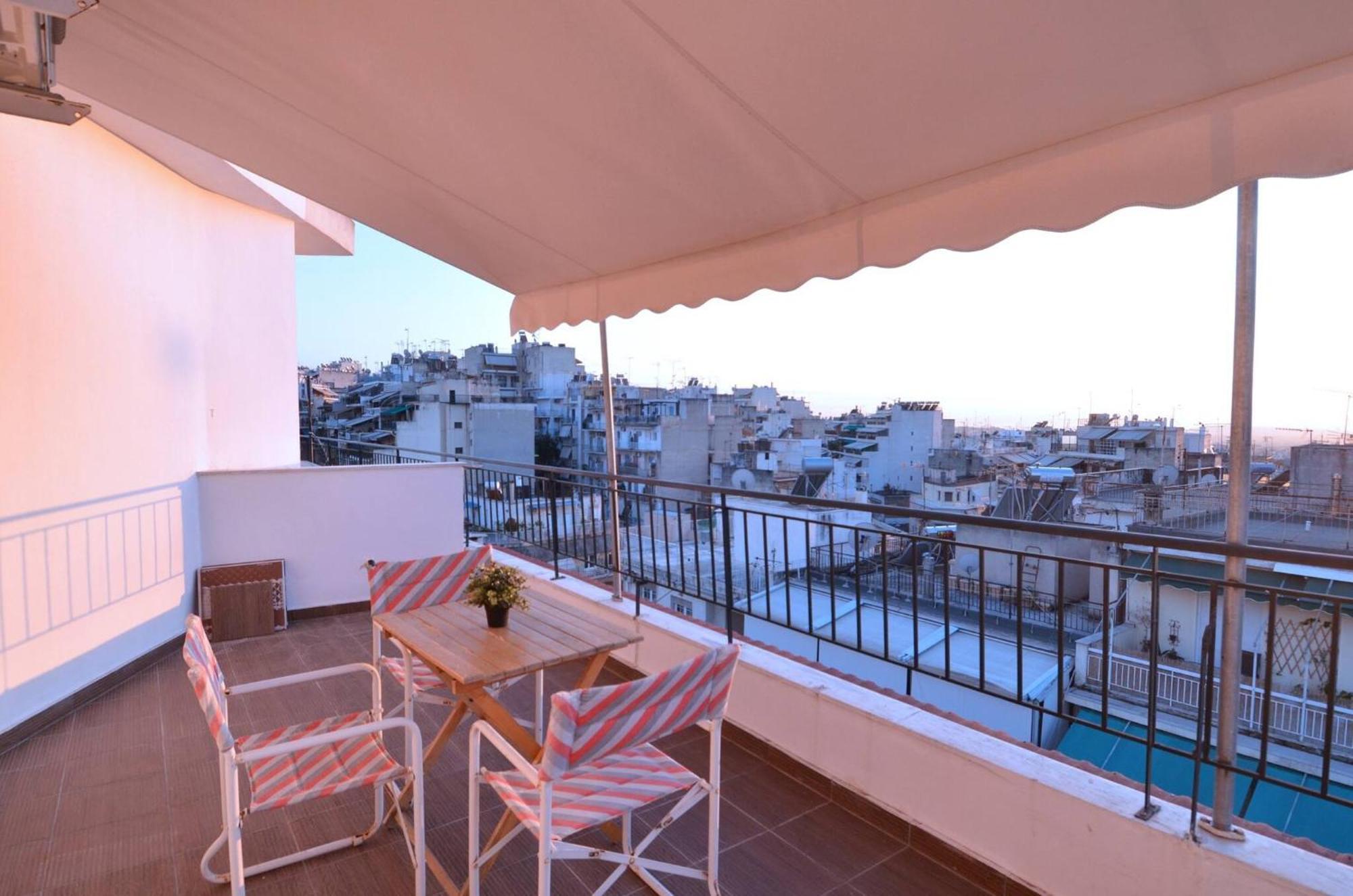 Appartamento A Minimal Retire At Kypseli With An Amazing View Atene Esterno foto