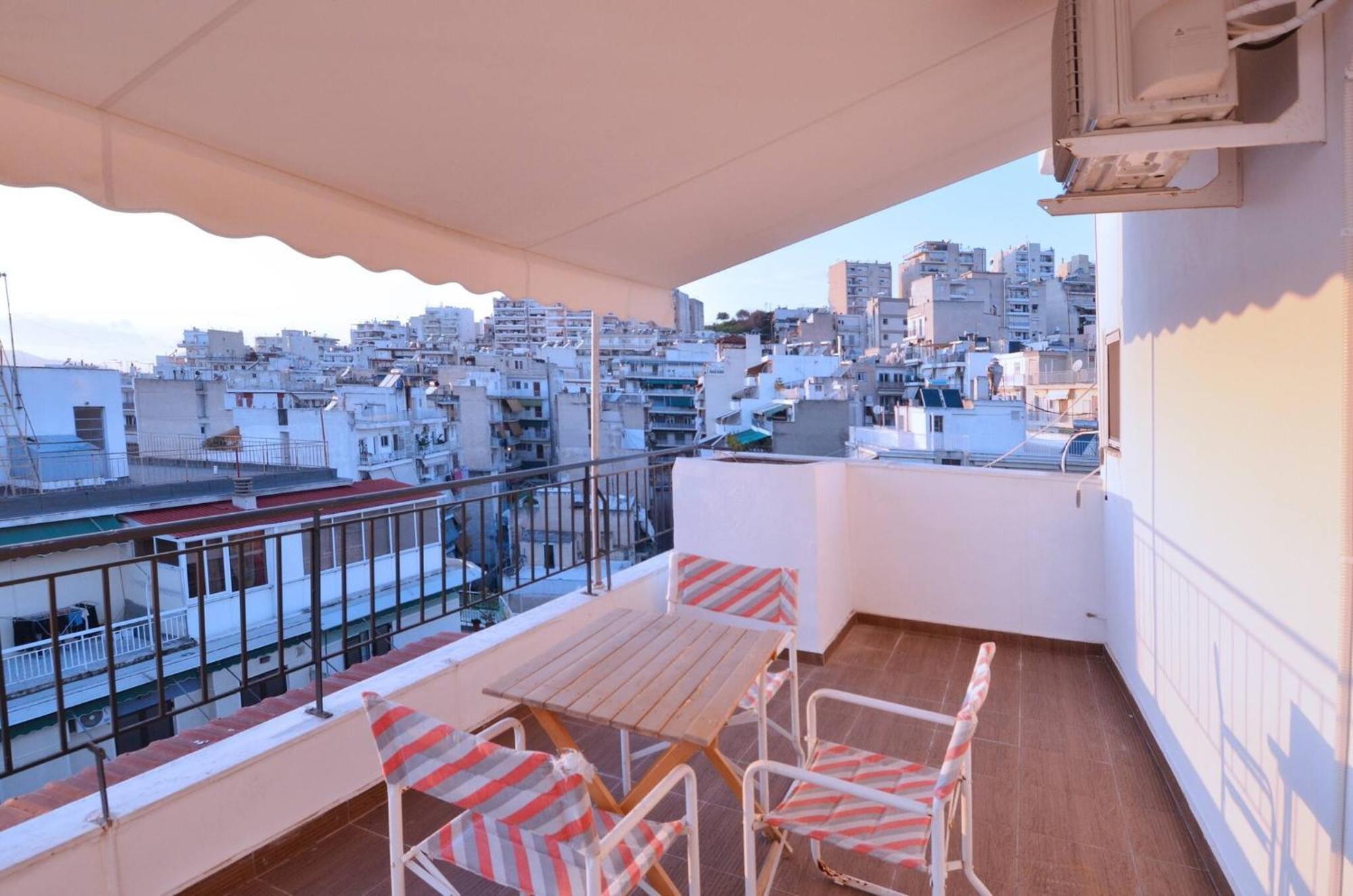 Appartamento A Minimal Retire At Kypseli With An Amazing View Atene Esterno foto